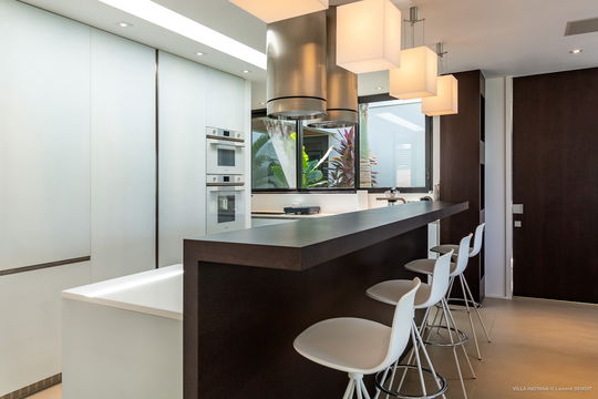 VILLA INDYANA KITCHEN & DINING AREA 2