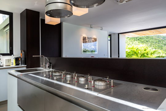 VILLA INDYANA KITCHEN & DINING AREA 4