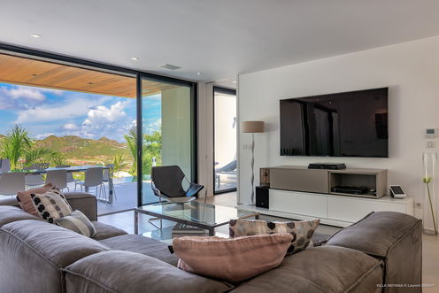 VILLA INDYANA LIVING AREA 1