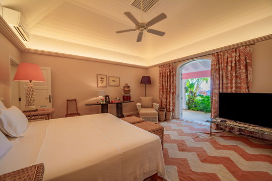 VILLA MUSTIQUE BEDROOM1 3