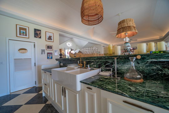 VILLA MUSTIQUE KITCHEN & DINING AREA 4