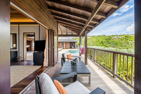 VILLA LITTLE GIRASOL BEDROOM1 10