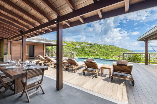 VILLA LITTLE GIRASOL KITCHEN & DINING AREA 11
