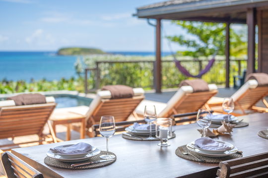 VILLA LITTLE GIRASOL KITCHEN & DINING AREA 12