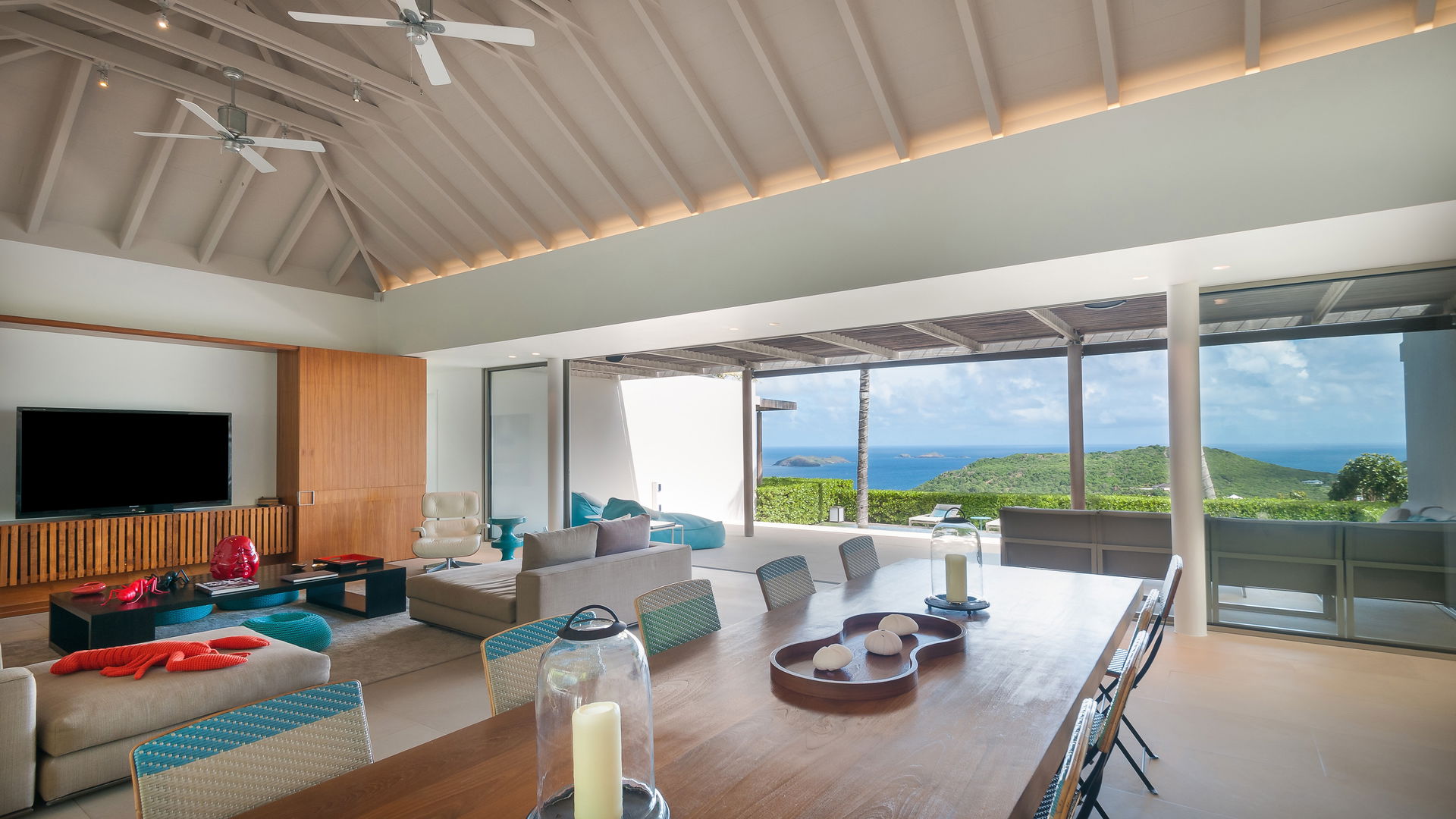 KITCHEN & DINING AREA
