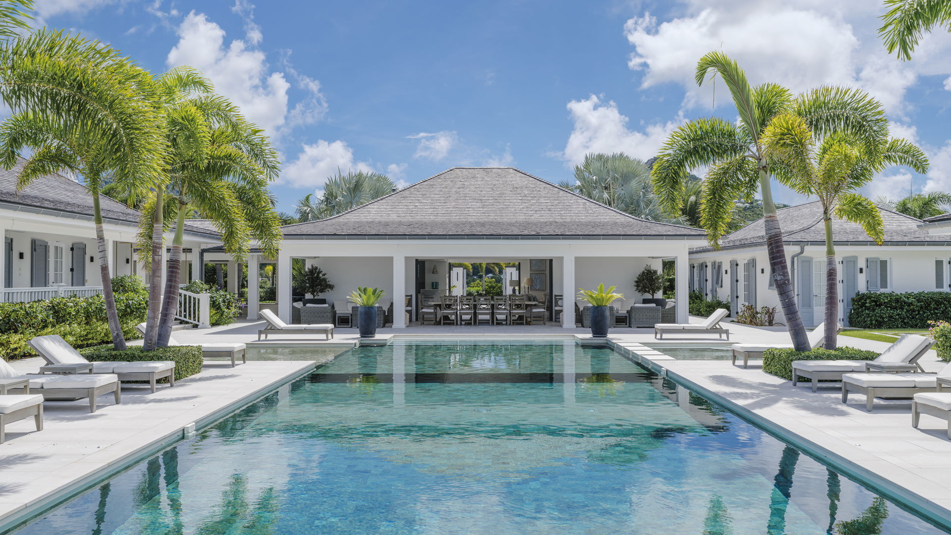 POOL & TERRACE