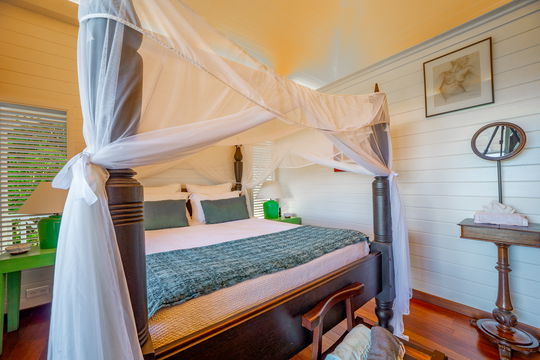 VILLA KERMAO BEDROOM1 2