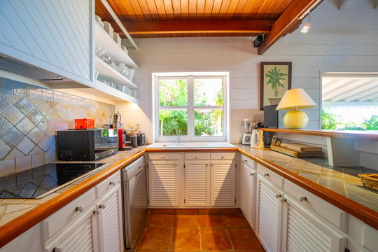 VILLA KERMAO KITCHEN & DINING AREA 2