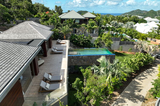 VILLA GOLDEN EYE AERIAL VIEWS 2