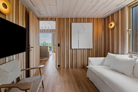 VILLA GOLDEN EYE BEDROOM1 13
