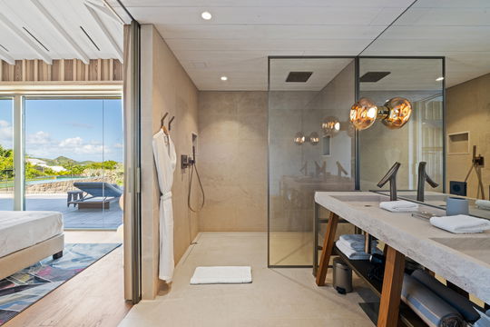 VILLA GOLDEN EYE BEDROOM1 6