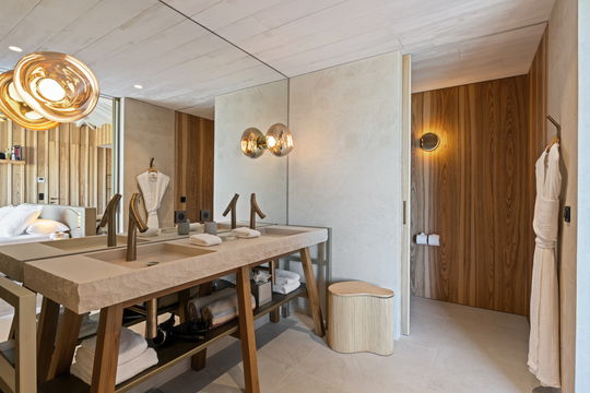VILLA GOLDEN EYE BEDROOM1 9