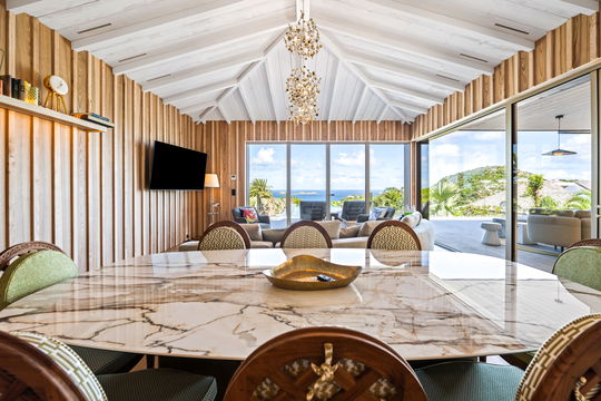 VILLA GOLDEN EYE KITCHEN & DINING AREA 2