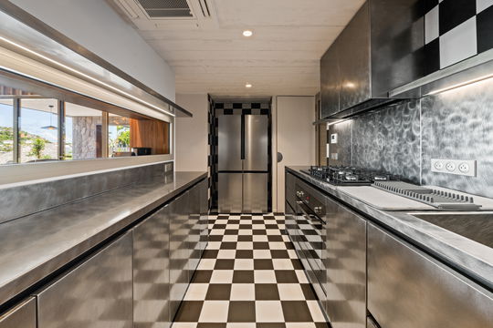 VILLA GOLDEN EYE KITCHEN & DINING AREA 7