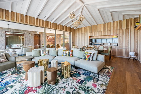 VILLA GOLDEN EYE LIVING AREA 5