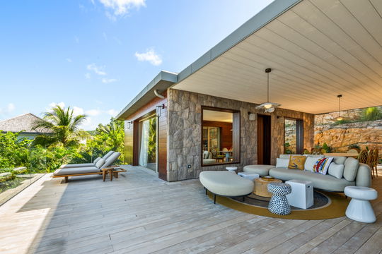 VILLA GOLDEN EYE OUTDOOR LOUNGE AREA 2