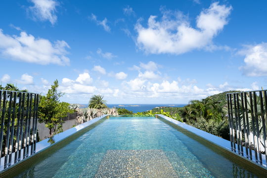 VILLA GOLDEN EYE POOL & TERRACE 3