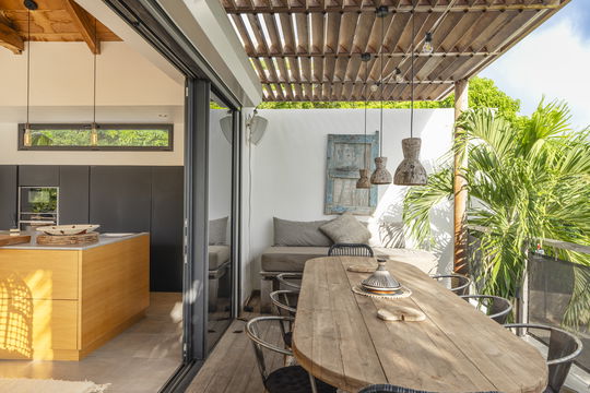 VILLA GYPSET KITCHEN & DINING AREA 10