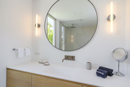 VILLA INDIGO BEDROOM1 7