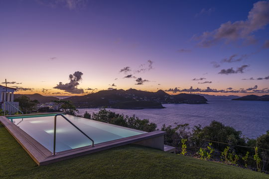 VILLA INDIGO BY NIGHT 3