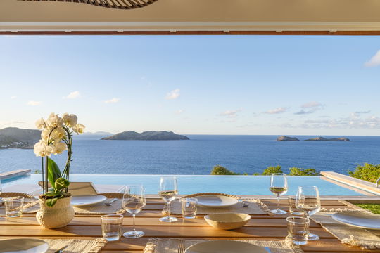 VILLA INDIGO KITCHEN & DINING AREA 6