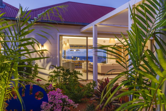 VILLA INDIGO OUTDOORS 6