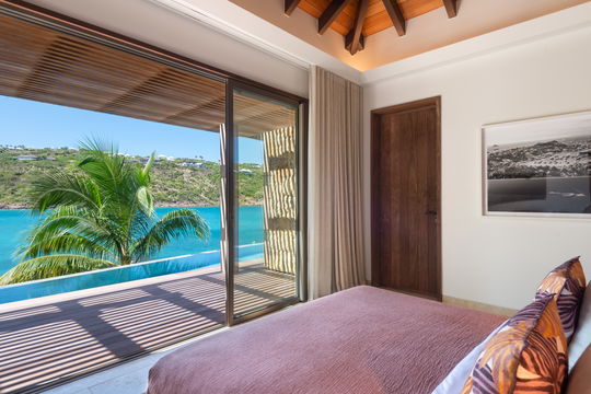 VILLA LINDA BEDROOM1 2