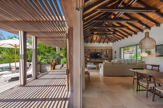 VILLA LINDA KITCHEN & DINING AREA 1