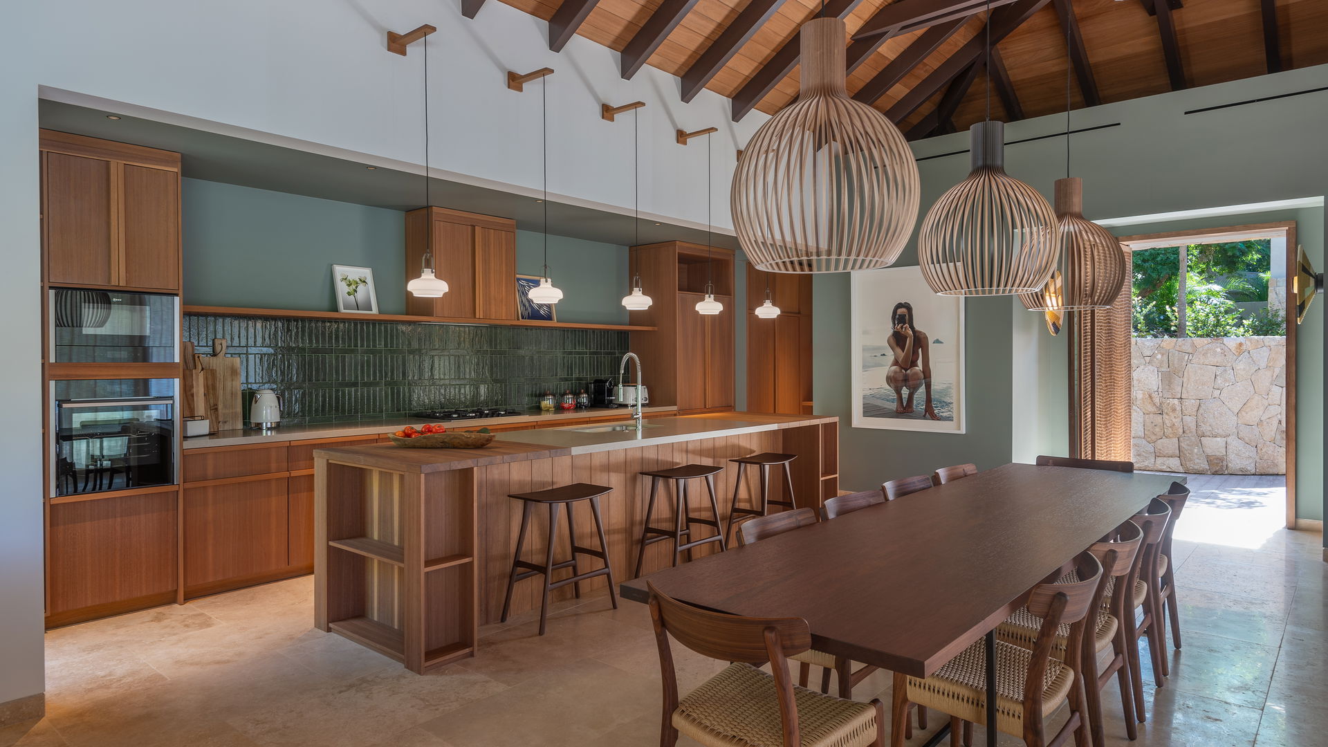 KITCHEN & DINING AREA