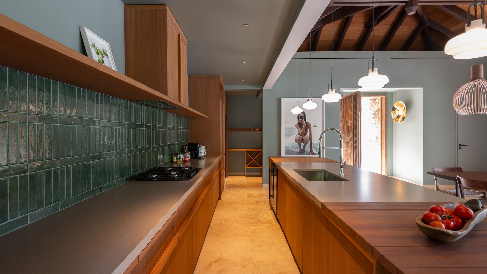 KITCHEN & DINING AREA