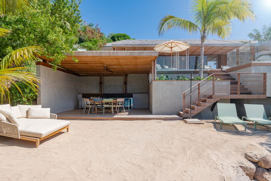 VILLA LINDA OUTDOORS 7