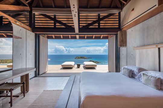 VILLA MANOIR VOLTAIRE BEDROOM1 1