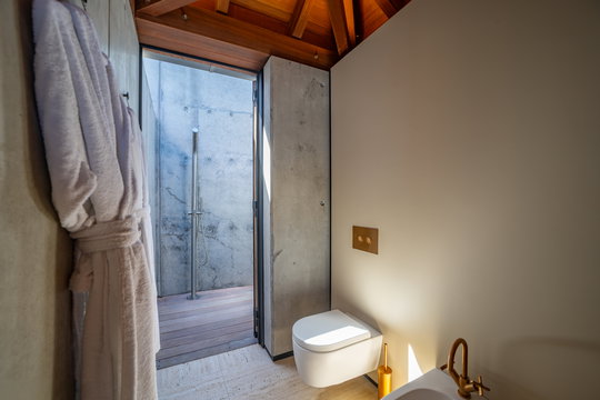 VILLA MANOIR VOLTAIRE BEDROOM1 14