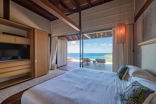 VILLA MANOIR VOLTAIRE BEDROOM3 9