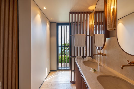 VILLA MANOIR VOLTAIRE BEDROOM5 4