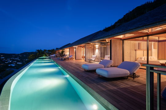 VILLA MANOIR VOLTAIRE BY NIGHT 6