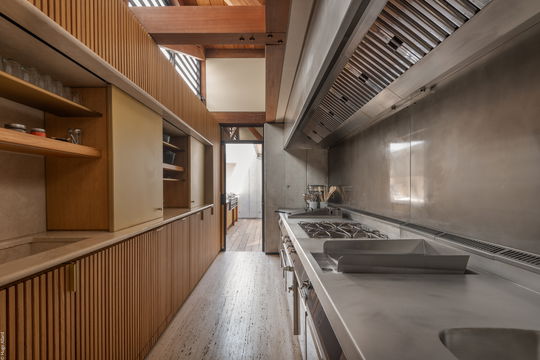 VILLA MANOIR VOLTAIRE KITCHEN & DINING AREA 10