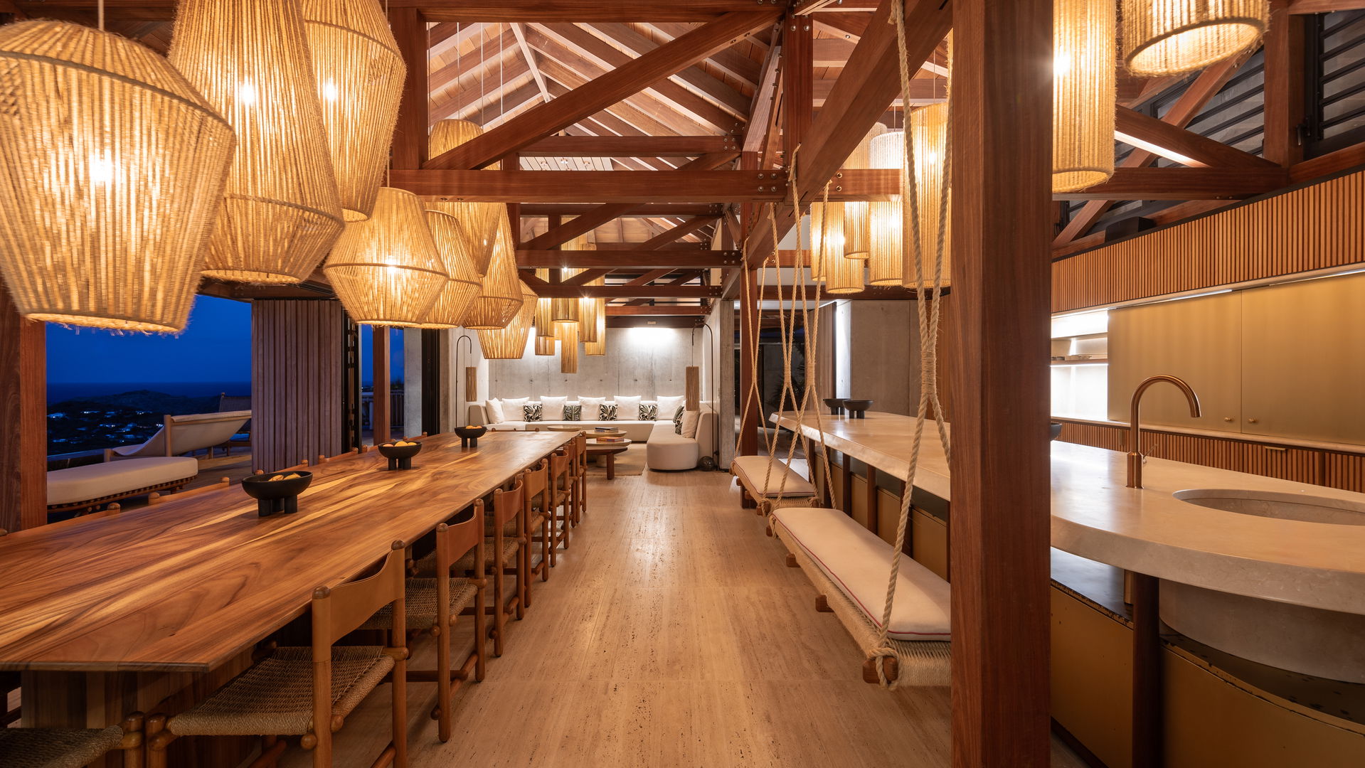 KITCHEN & DINING AREA