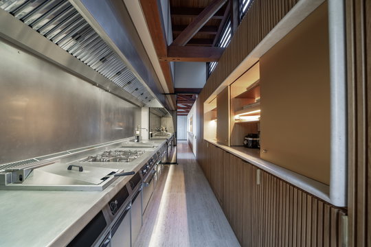 VILLA MANOIR VOLTAIRE KITCHEN & DINING AREA 15