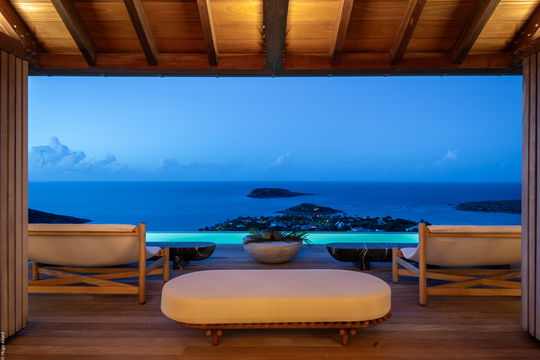 VILLA MANOIR VOLTAIRE LIVING AREA 3