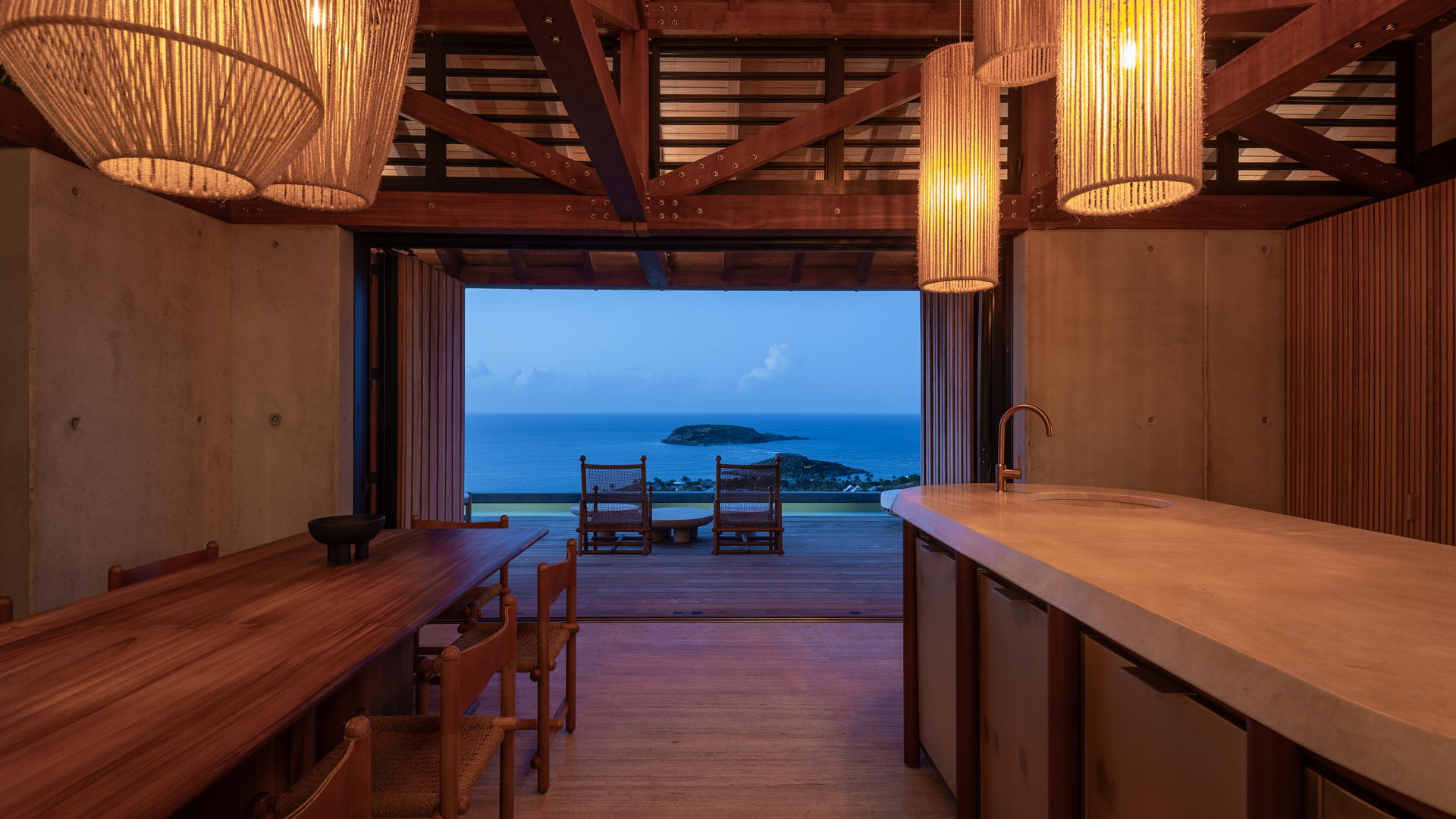 TI MANOIR KITCHEN & DINING AREA