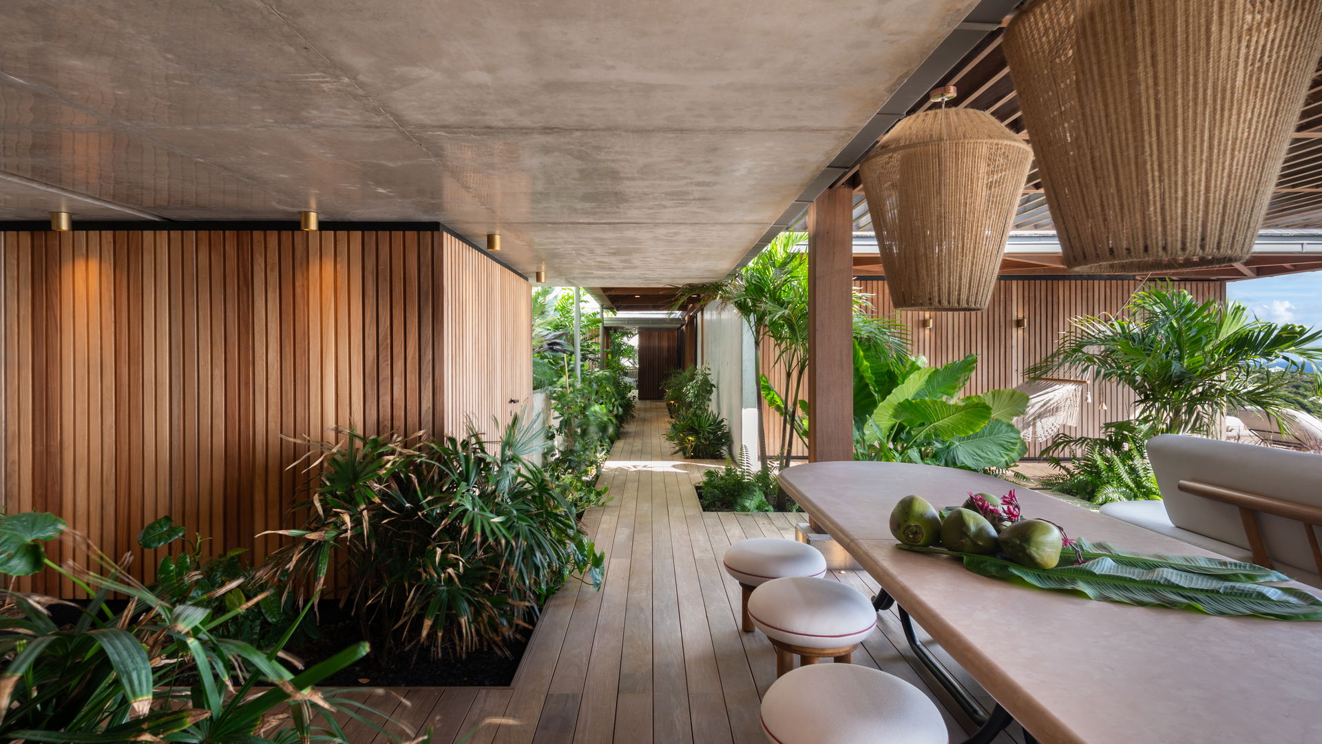 TI MANOIR KITCHEN & DINING AREA