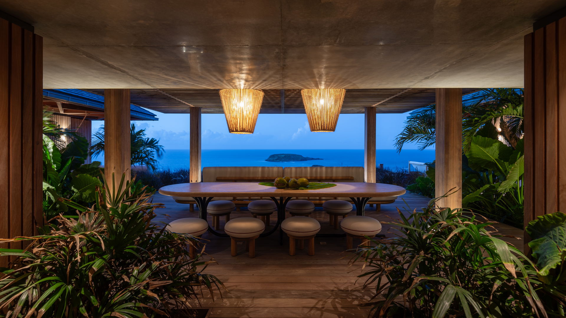 TI MANOIR KITCHEN & DINING AREA