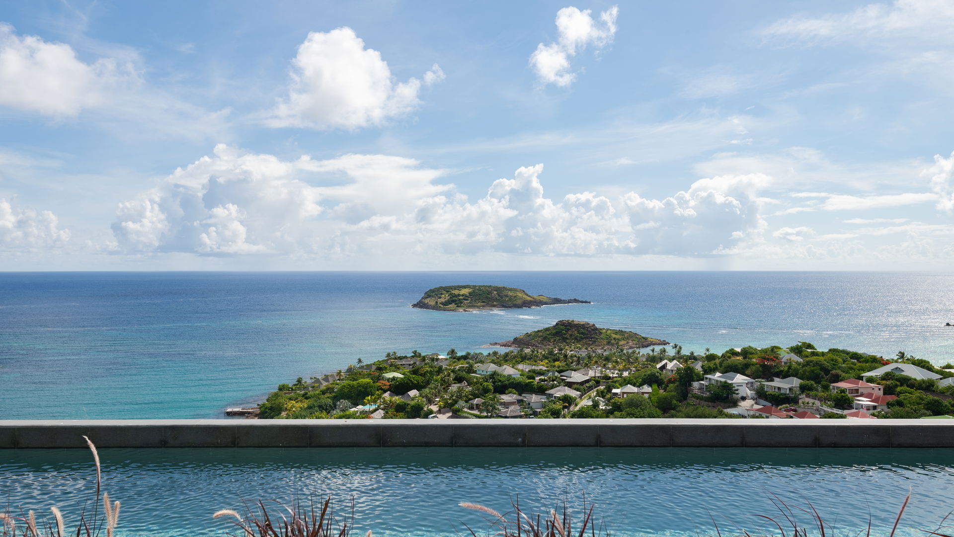 TI MANOIR POOL & TERRACE