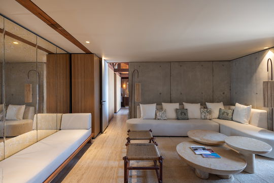 VILLA MANOIR VOLTAIRE TV ROOM 2