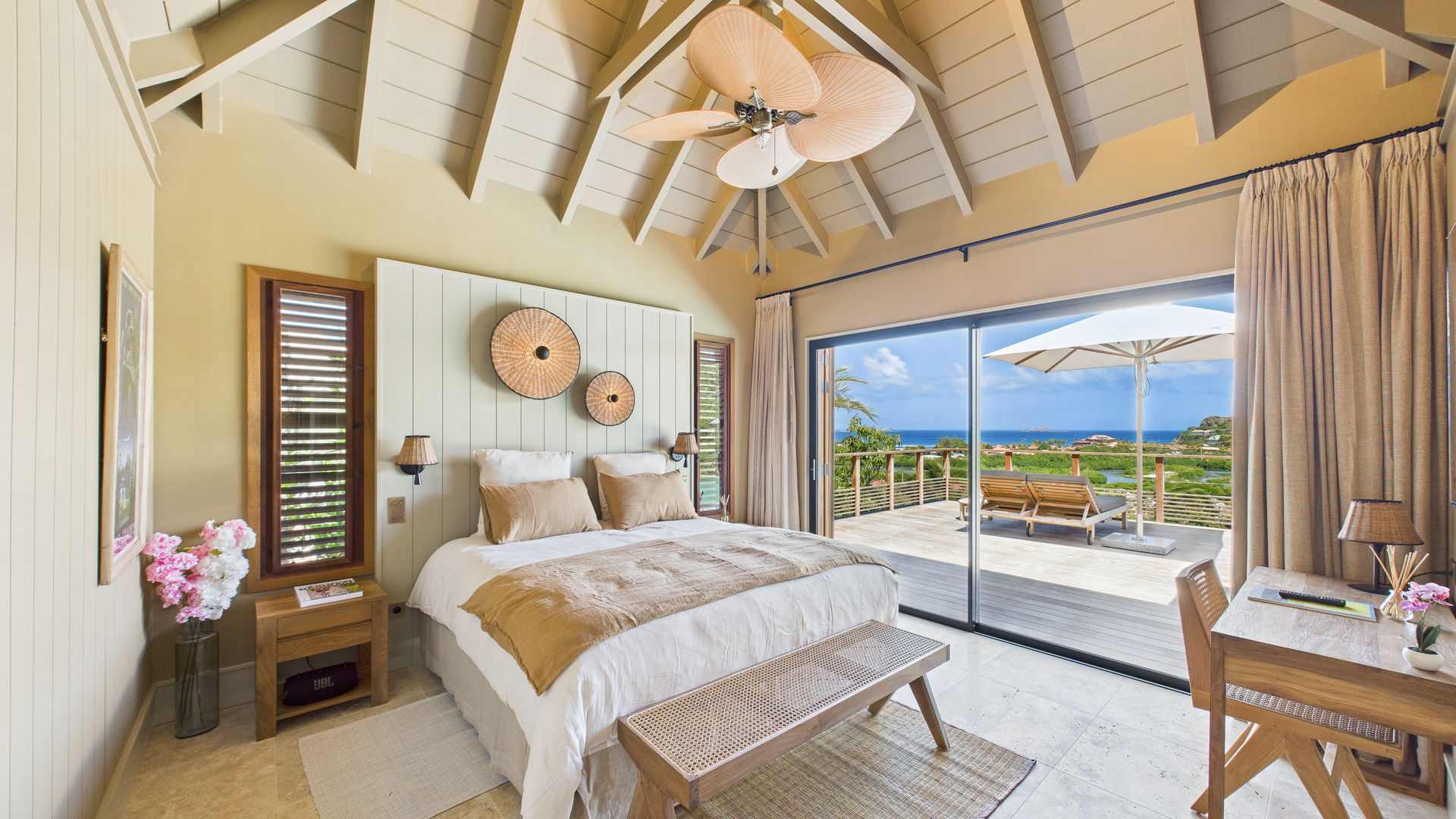 BEDROOM 1