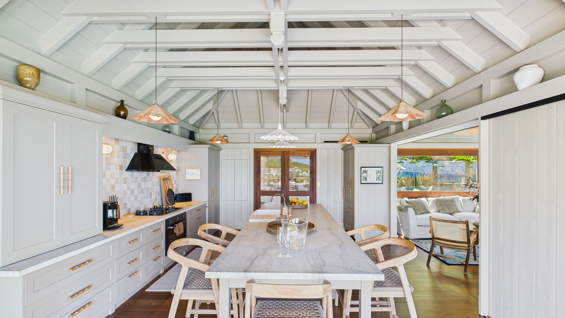 KITCHEN & DINING AREA