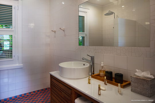 VILLA GUSTAVIA VIEWS BEDROOM2 3