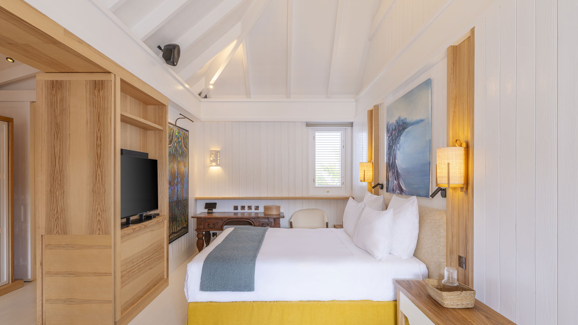 BEDROOM 1