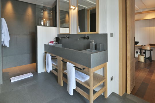 VILLA SEA HORSE BEDROOM2 8.JPG